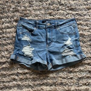 Aeropostale Distressed Light Blue Denim Cuffed Shorts Waist 26